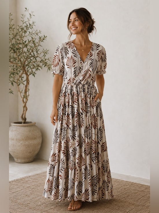 Dresses & Skirts - Tropical Leaf Print Pleated Maxi Dress